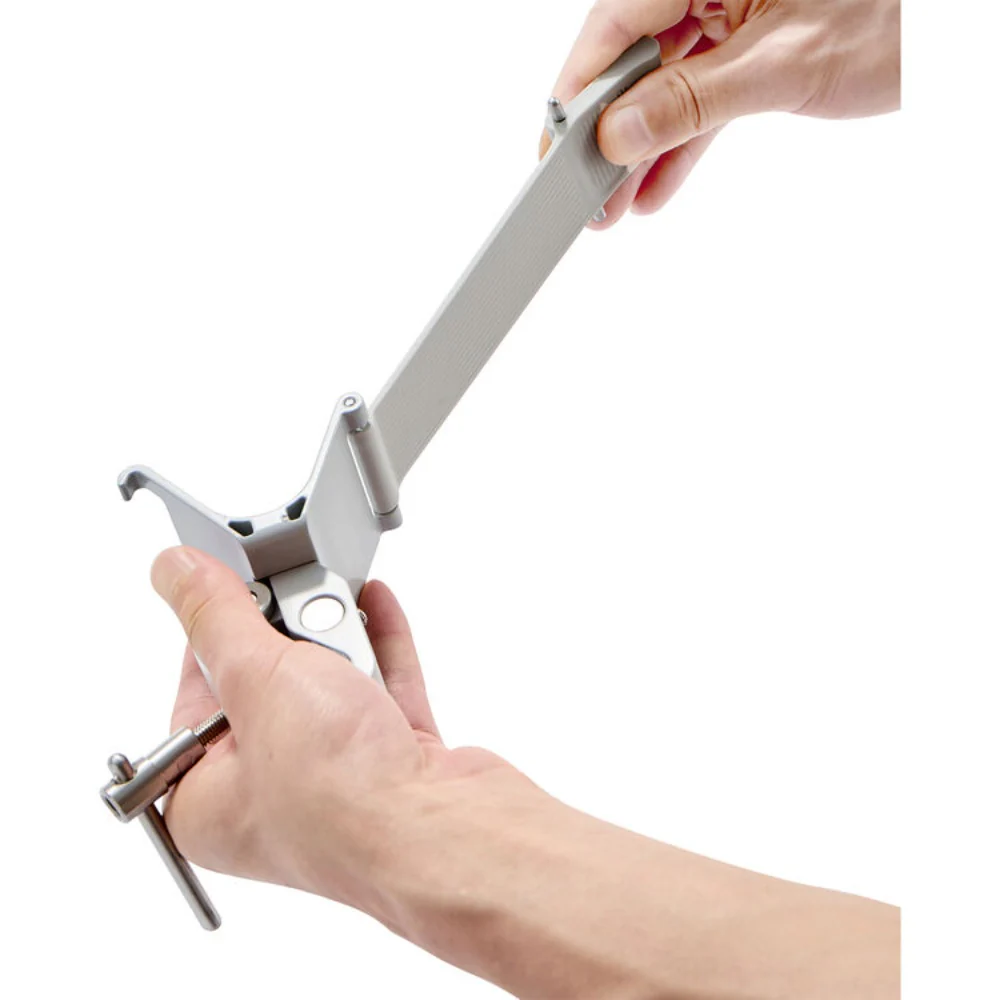 Amaran Light Stand Clamp for Peak Portable Battery - Image 5