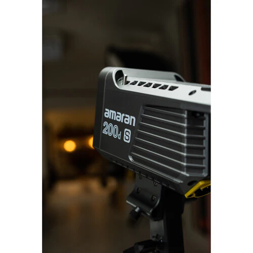 Aputure Amaran 200D S Daylight Led Light - Image 16