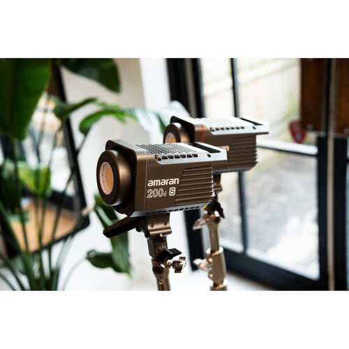 Aputure Amaran 200D S Daylight Led Light - Image 19