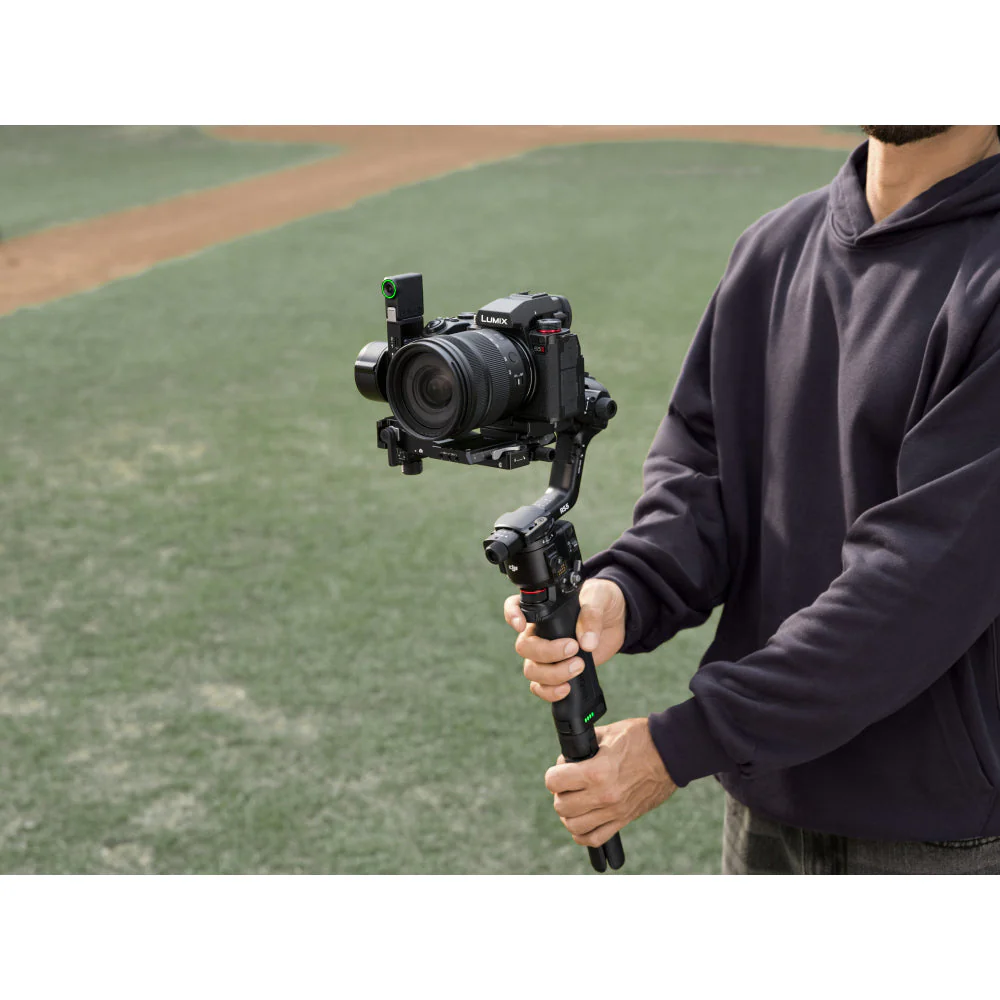 Canon EOS C50 with RF 24-70mm f/2.8L IS USM Lens (Pro Kit) - Image 42