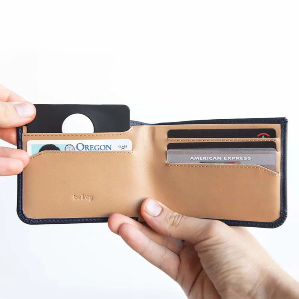 Elevation Lab TagVault: Wallet Standard for AirTag - Image 2