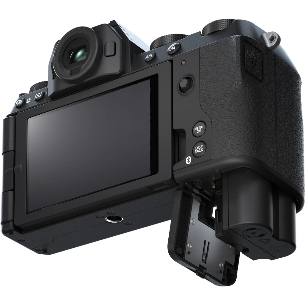 Fujifilm X-S20 with XF 27mm F2.8 R WR Lens - Image 11