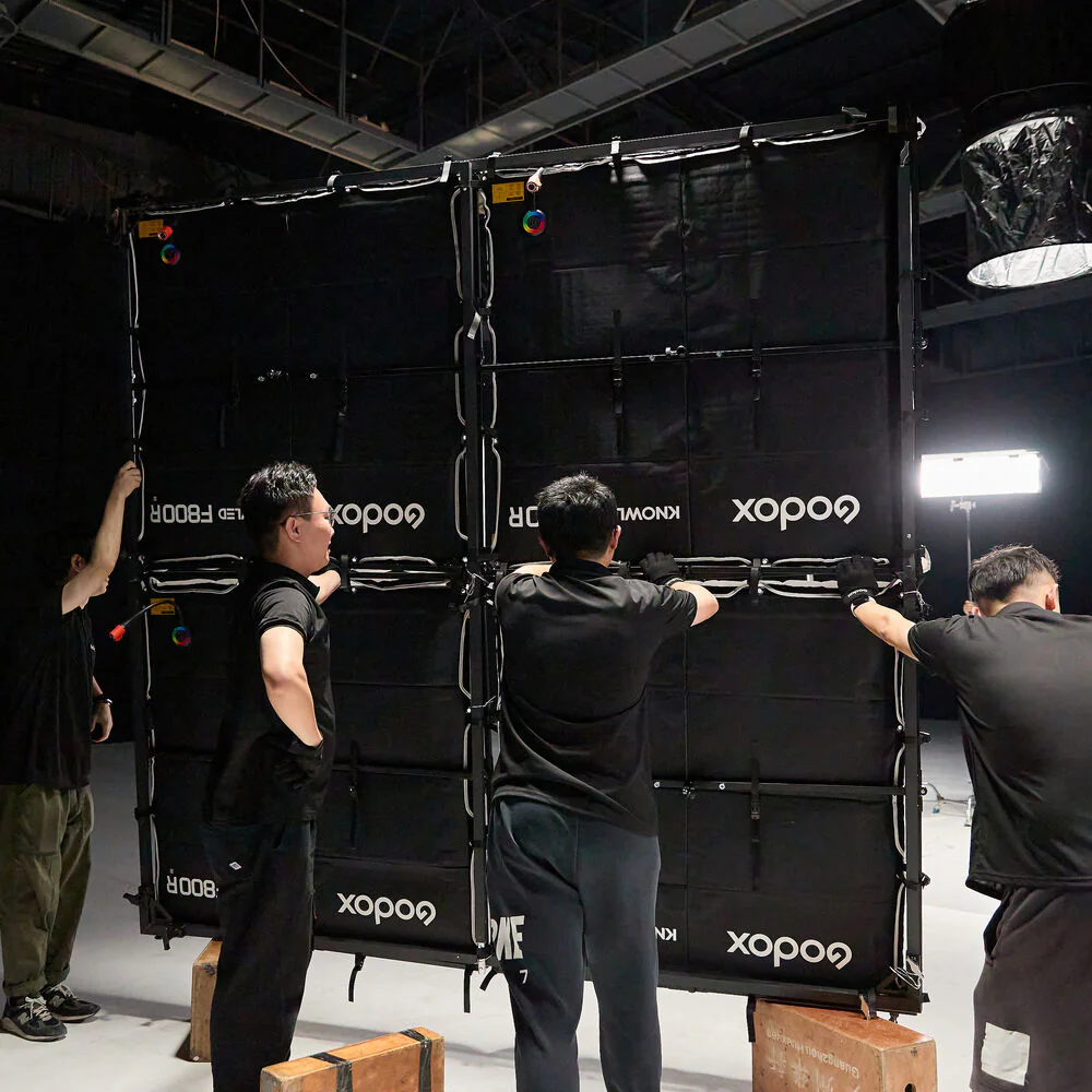 Godox KNOWLED F800R RGB Flexible LED Light Mat (4 x 4') - Image 10