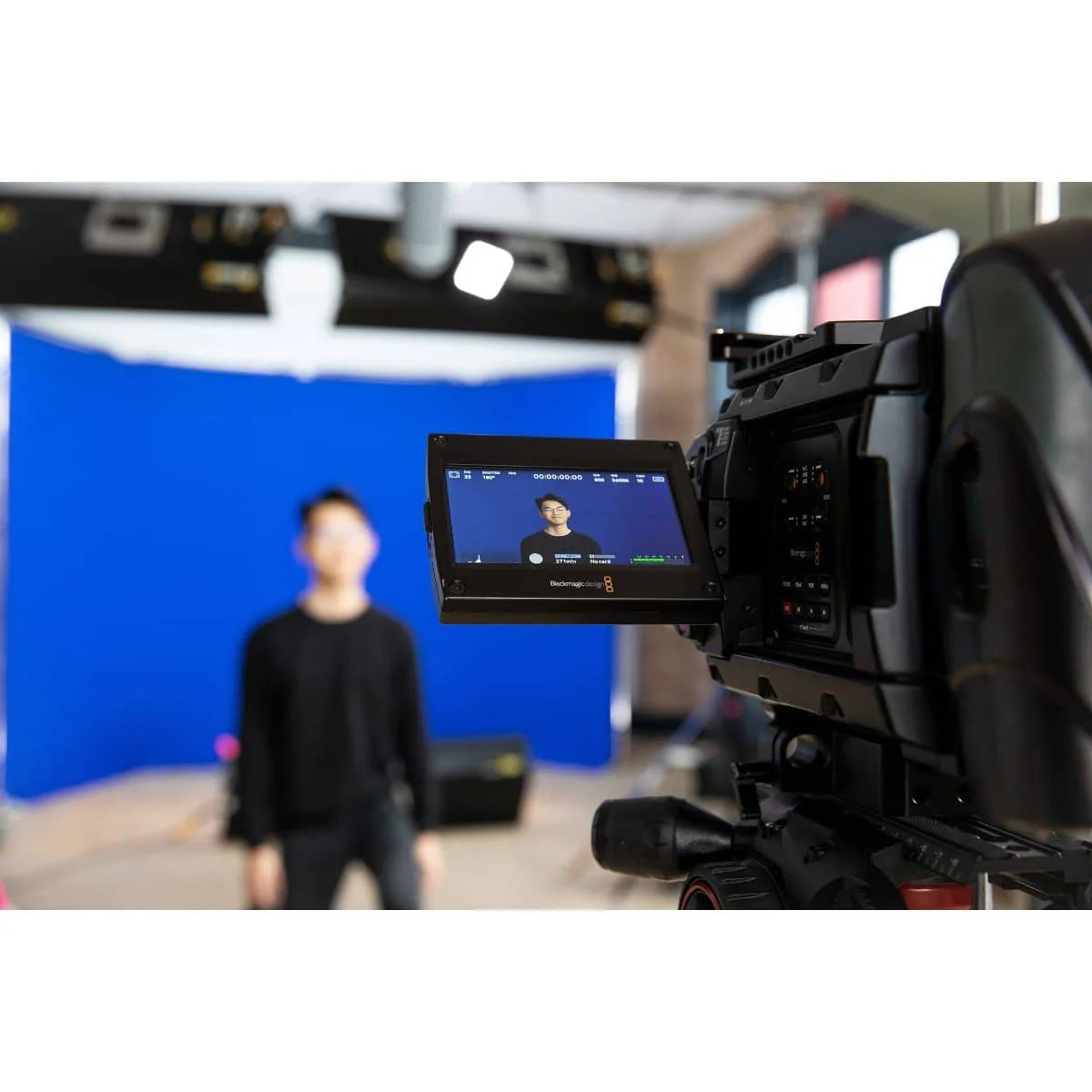Lastolite Chroma Key Blue Cover for the 13' Panoramic Background - Image 5