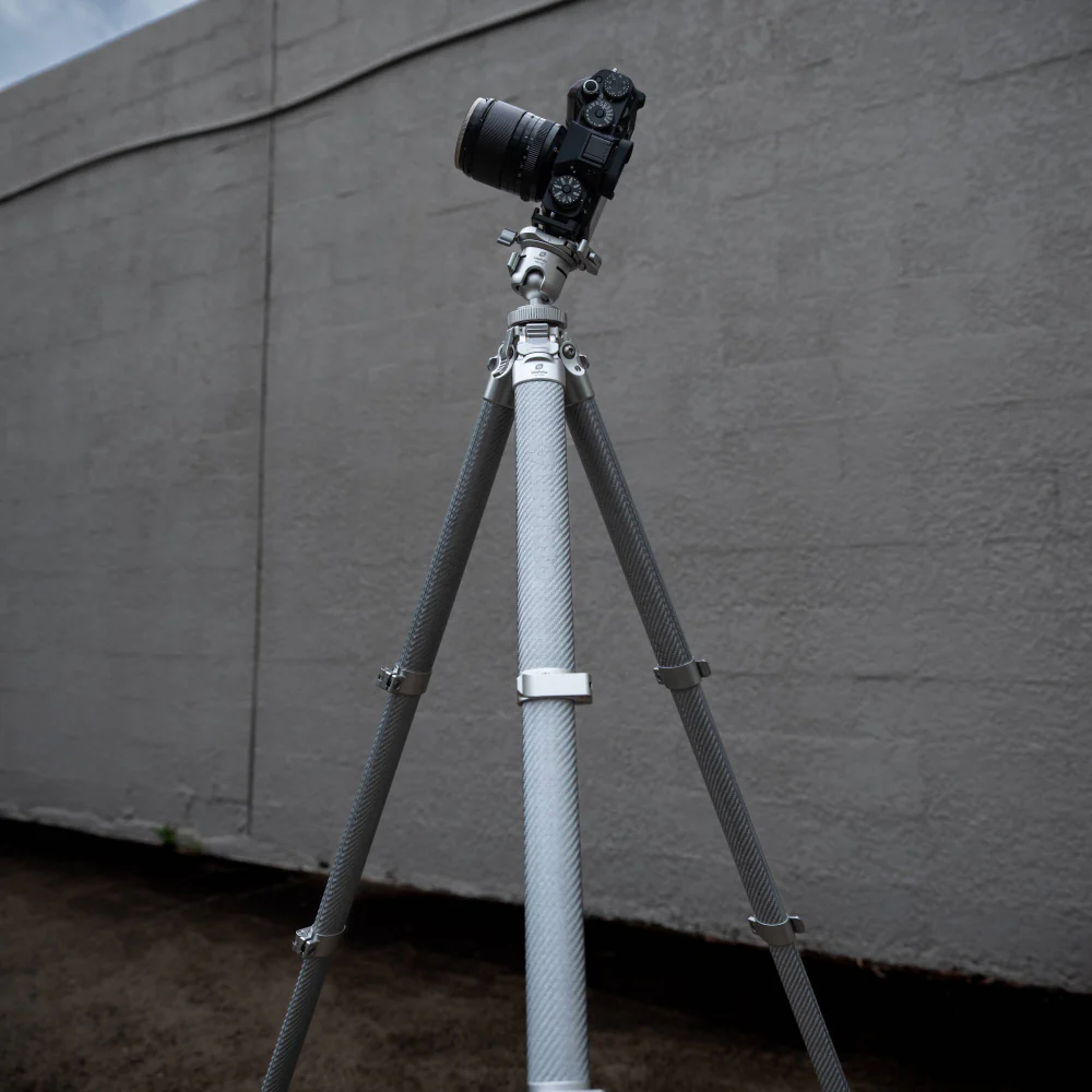 Leofoto AZ-235C Carbon Fibre Travel Tripod + MBH-30 Inverted Ball Head - Silver - Image 11