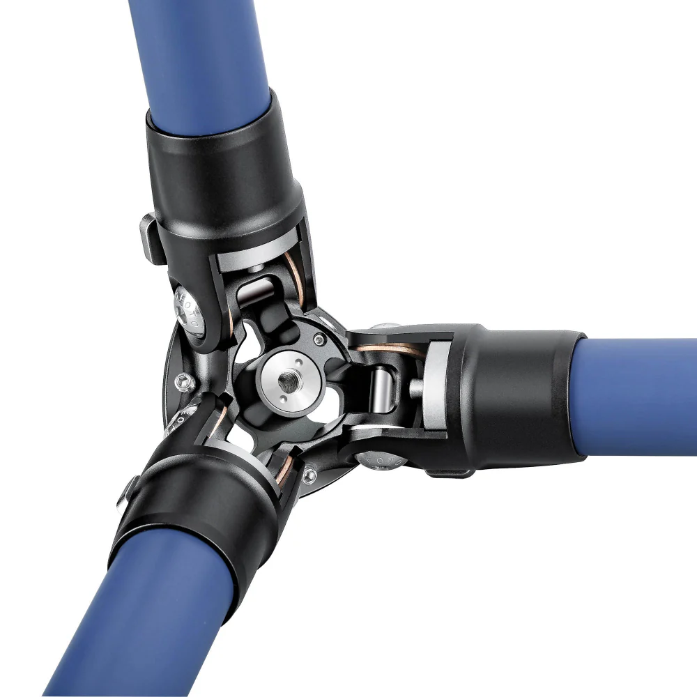 Leofoto LP-324C Poseidon Series 4 Section Water Resistant Carbon Fibre Tripod - Image 7