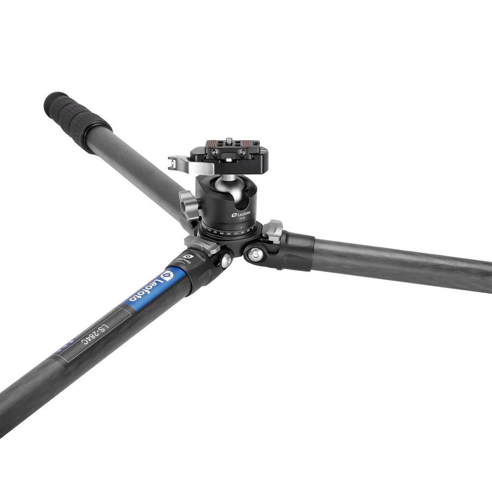 Leofoto LS-284C Ranger Series 4 Section Carbon Fibre Tripod with LH-30LR Ball Head - Image 3