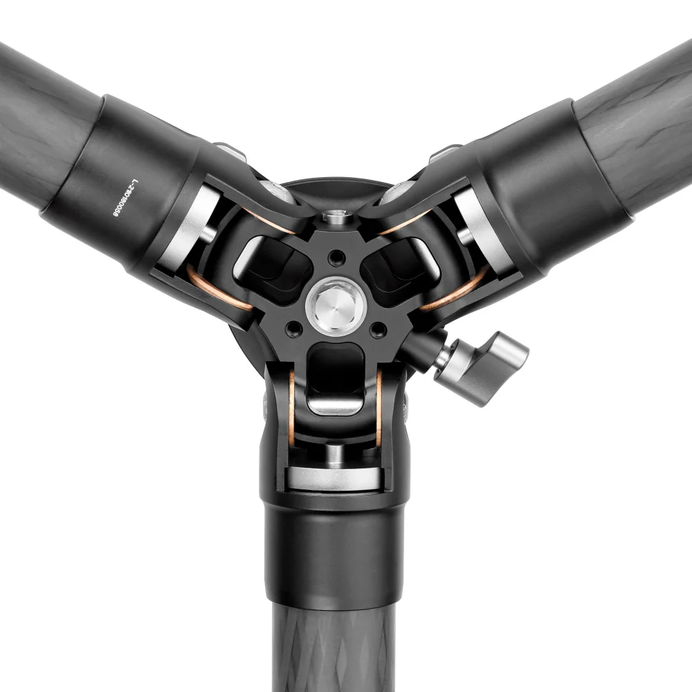 Leofoto LS-324CEX Ranger Levelling Base Series 4 Section Carbon Fibre Tripod - Image 9