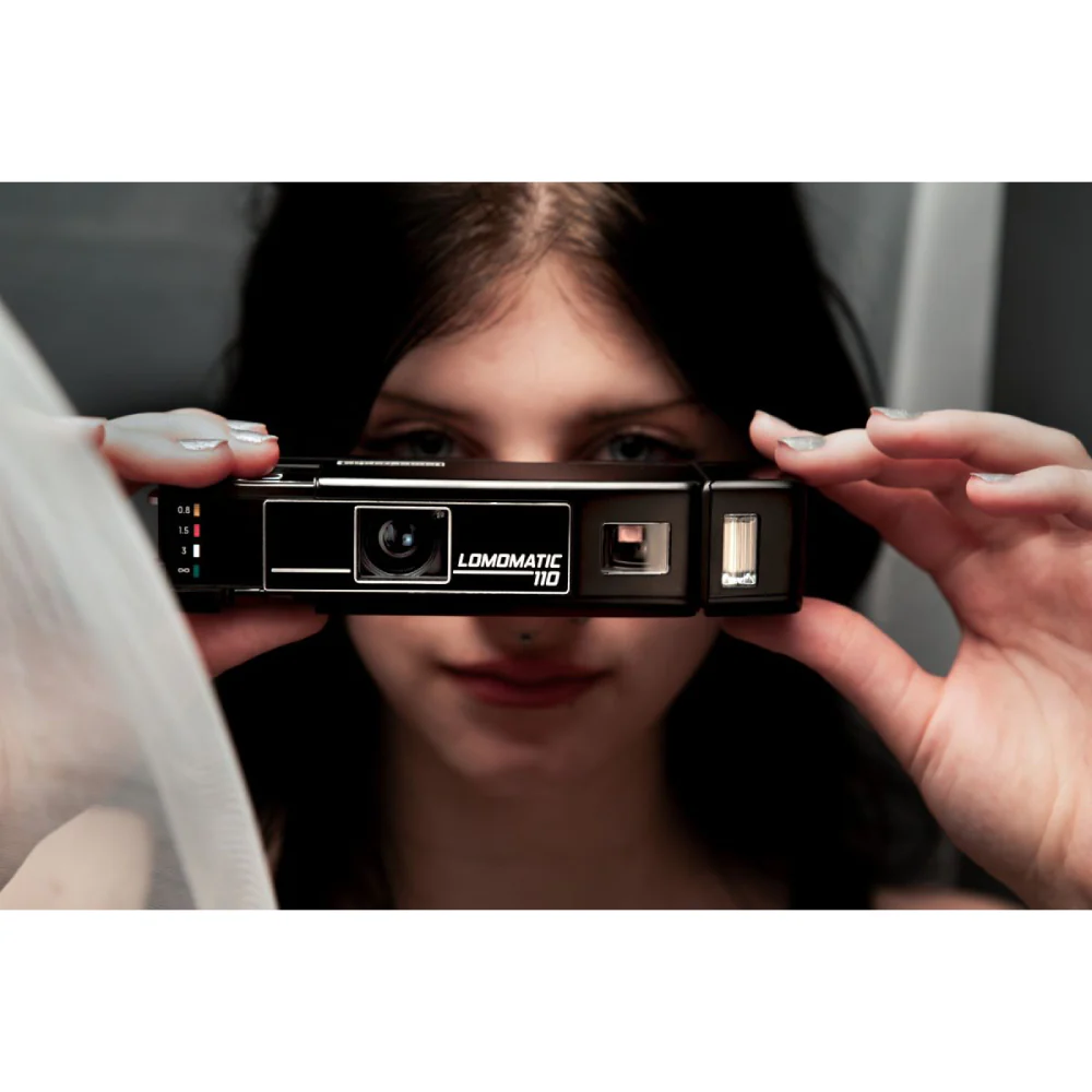 Lomography Lomomatic 110 Camera & Flash Metal Nocturne - Image 5