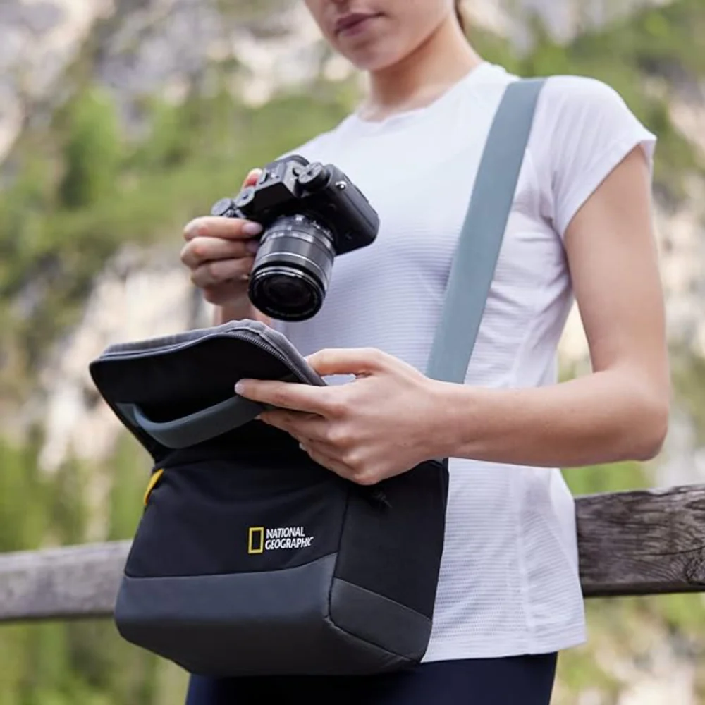 National Geographic Shoulder Bag - Image 14
