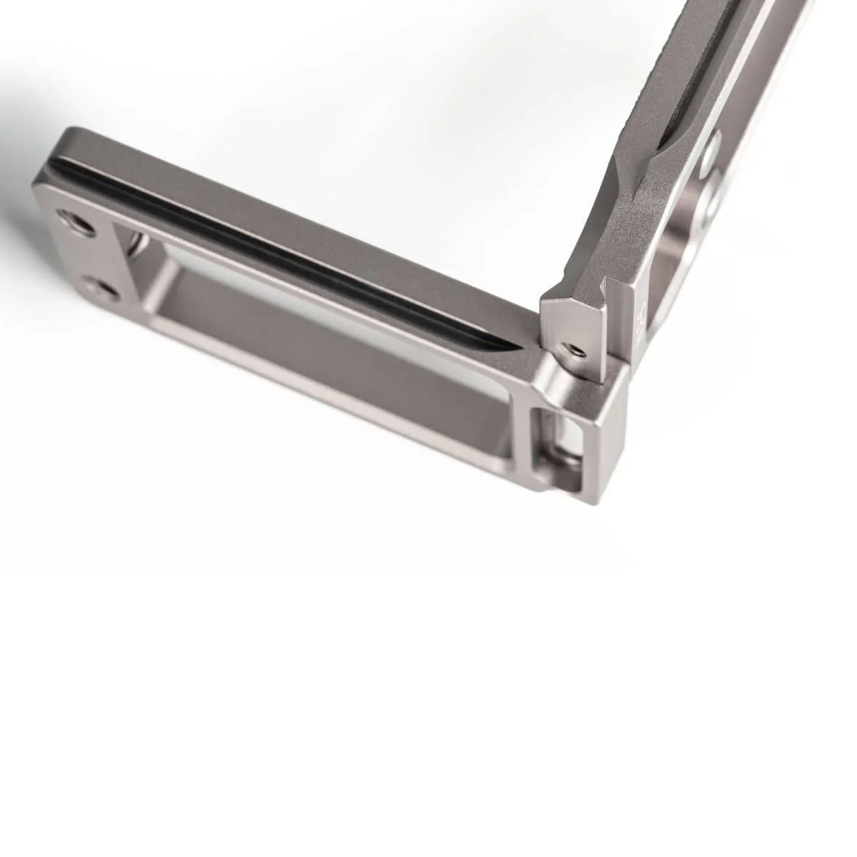 NiSi PRO NLP-CG Adjustable L Bracket for Camera with Flip Out Screen - Image 4