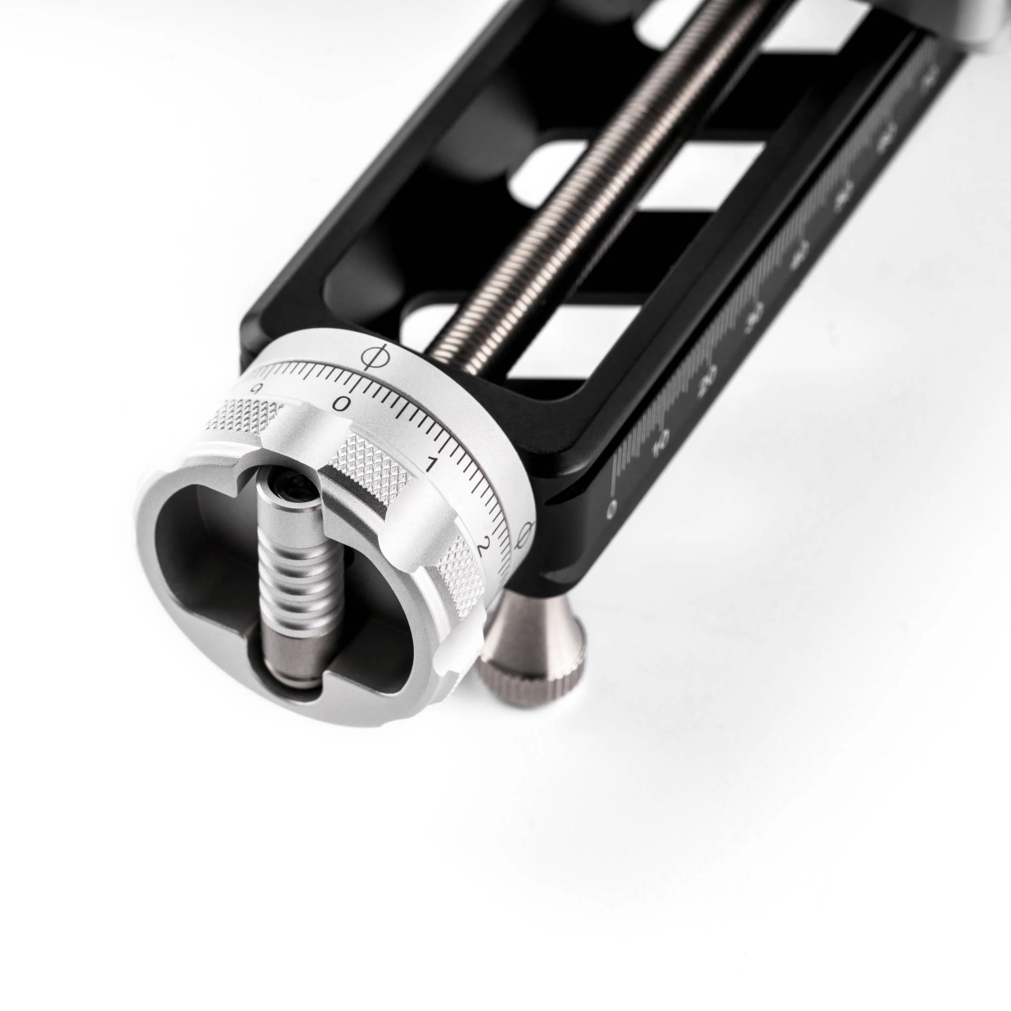 NiSi Quick Adjustment Macro Focusing Rail NM-200S with 360 Degree Rotating Clamp - Image 15