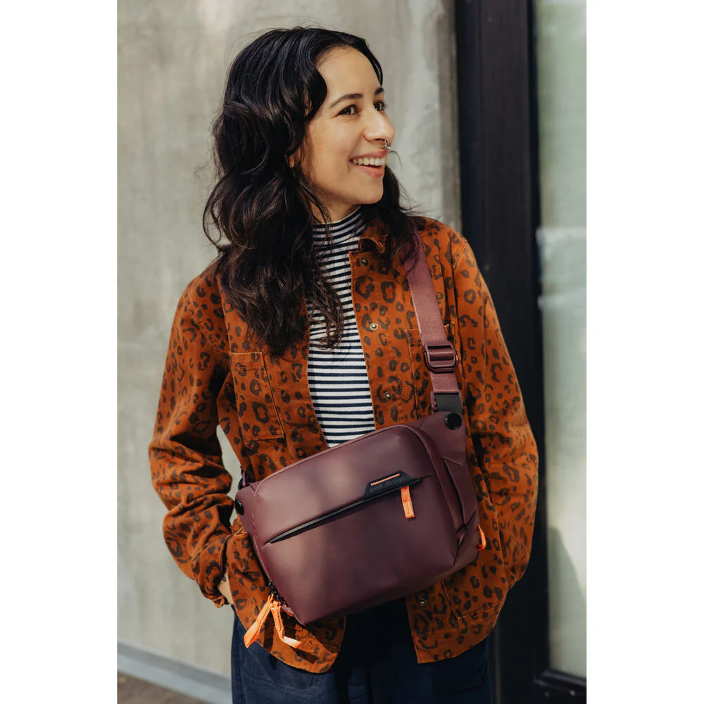Peak Design Everyday Sling 3L v2 - Image 37