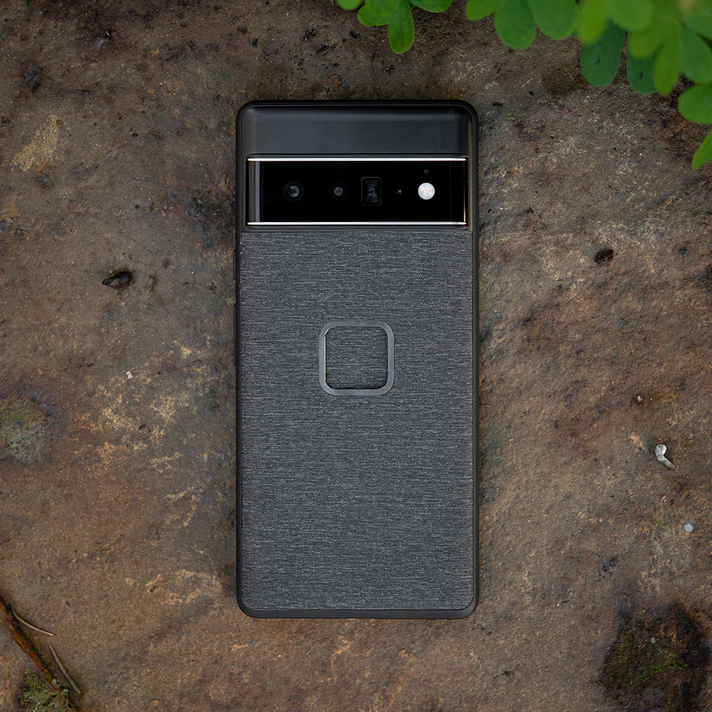 Peak Design Mobile - Everyday Fabric Case - Pixel 7 - Charcoal - Image 4