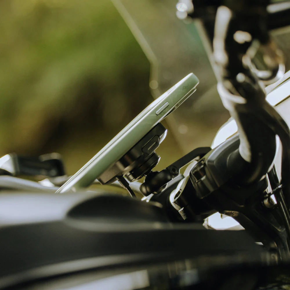Peak Design Mobile Motorcycle Mount Bar Mount v2: Charging Black - Image 4