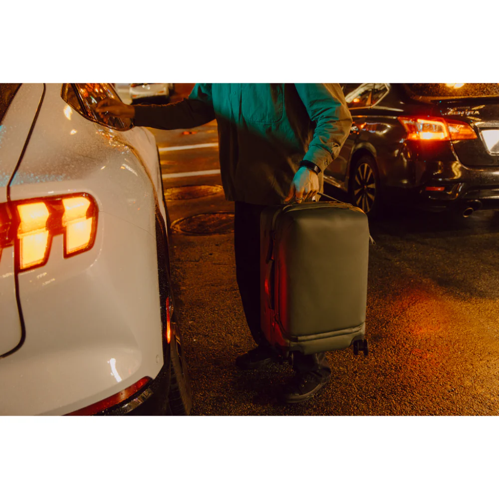 Peak Design Roller Pro Carry-On Luggage - Image 69