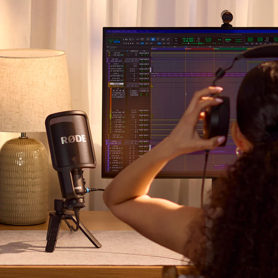 Rode USB + condenser microphone featuring an ultra low noise, high gain Revolution Preamp - Image 9