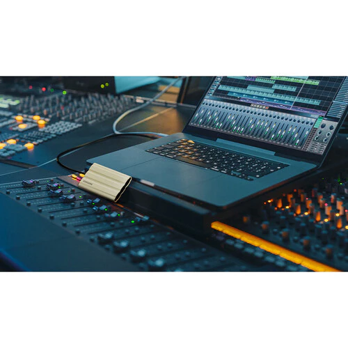 Samsung  T7 Shield Black Portable SSD 1TB - Image 7