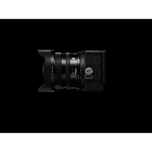 Sigma 17MM F/4 DG DN Contemporary Lens - Leica L-Mount - Image 9