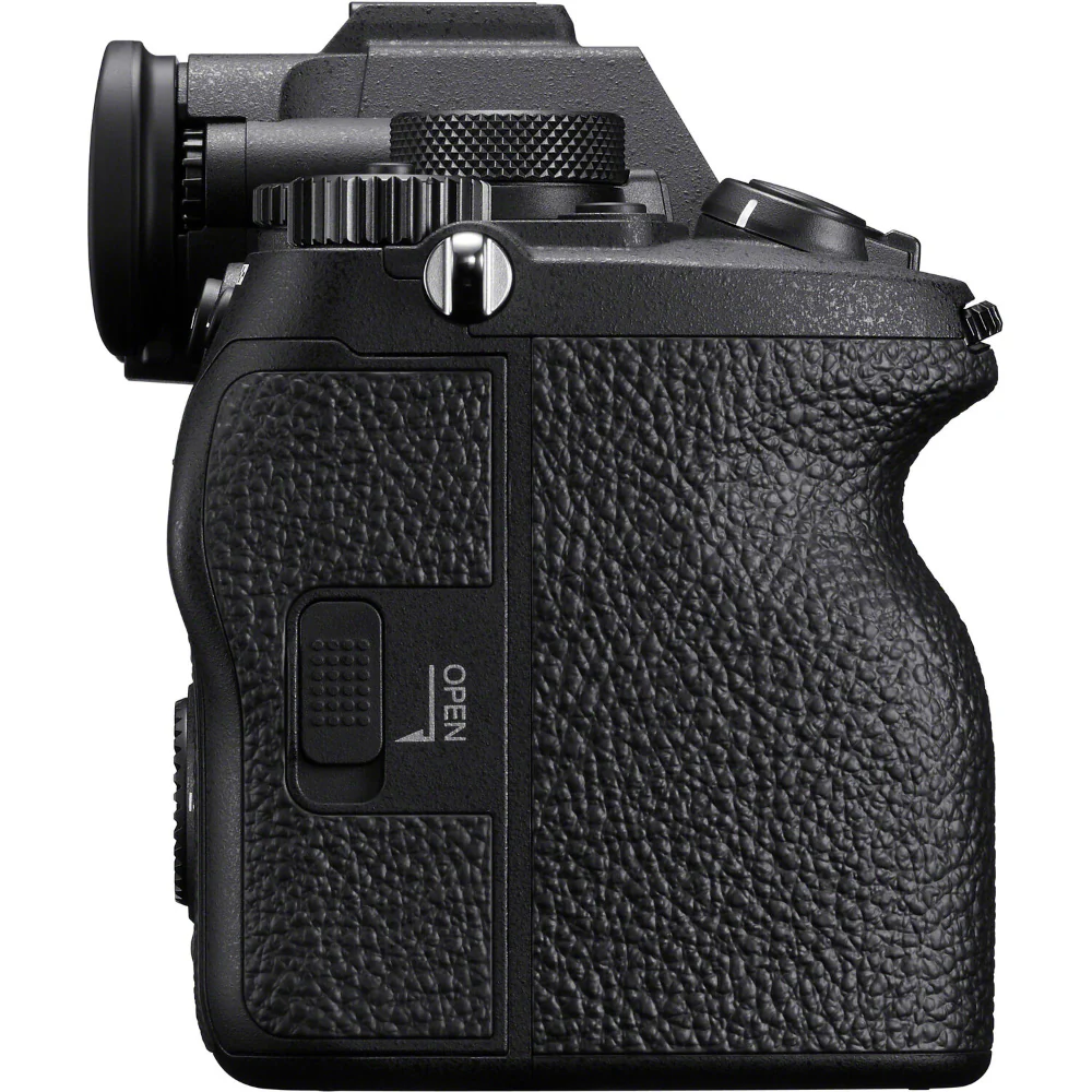 Sony a7 IV with 16-35mm F2.8 GM II, FE 24-70mm F2.8 GM II and FE 70-200mm F2.8 GM II Lens - Image 8