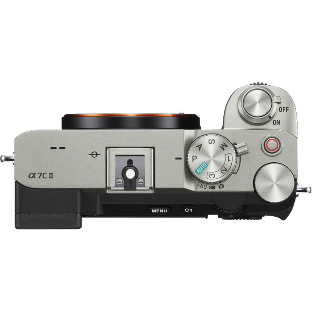 Sony a7C II (Silver) with 20-70mm f/4 G Lens - Image 8