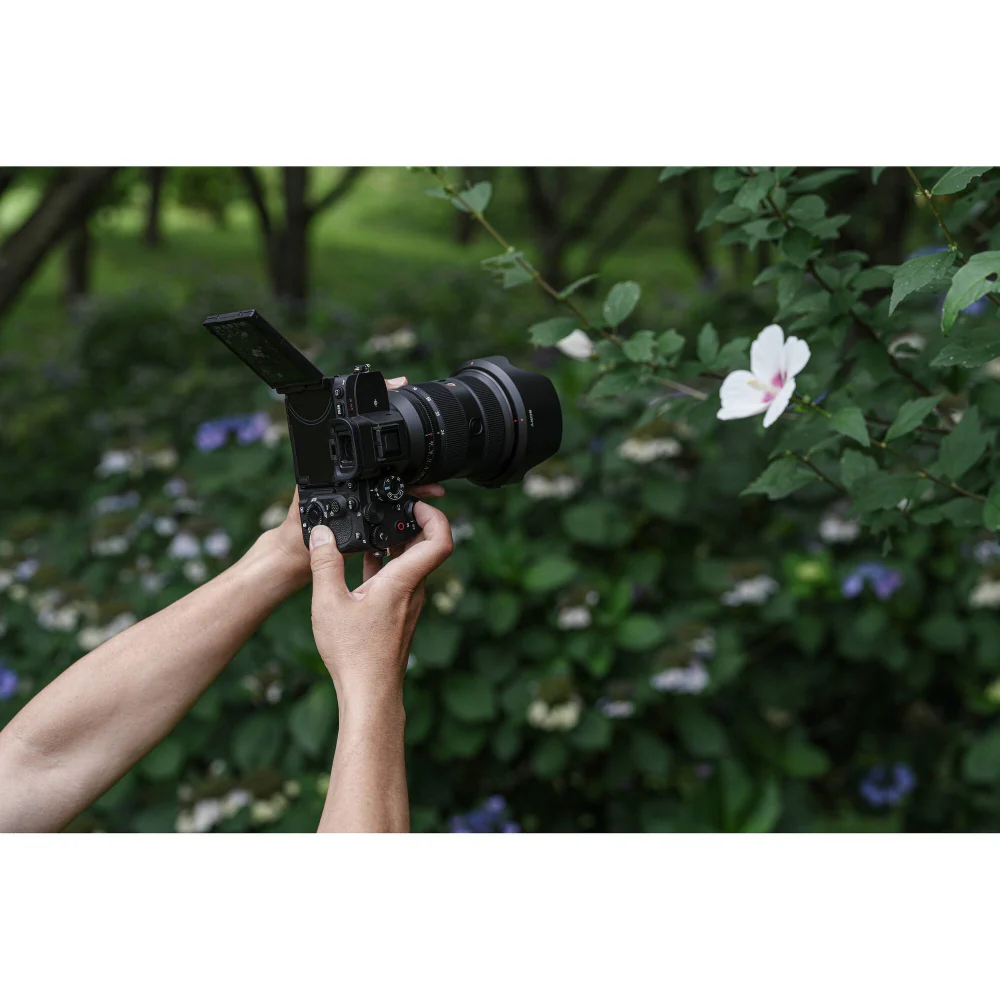 Sony A7R V Mirrorless Digital Camera - Body Only - Image 10
