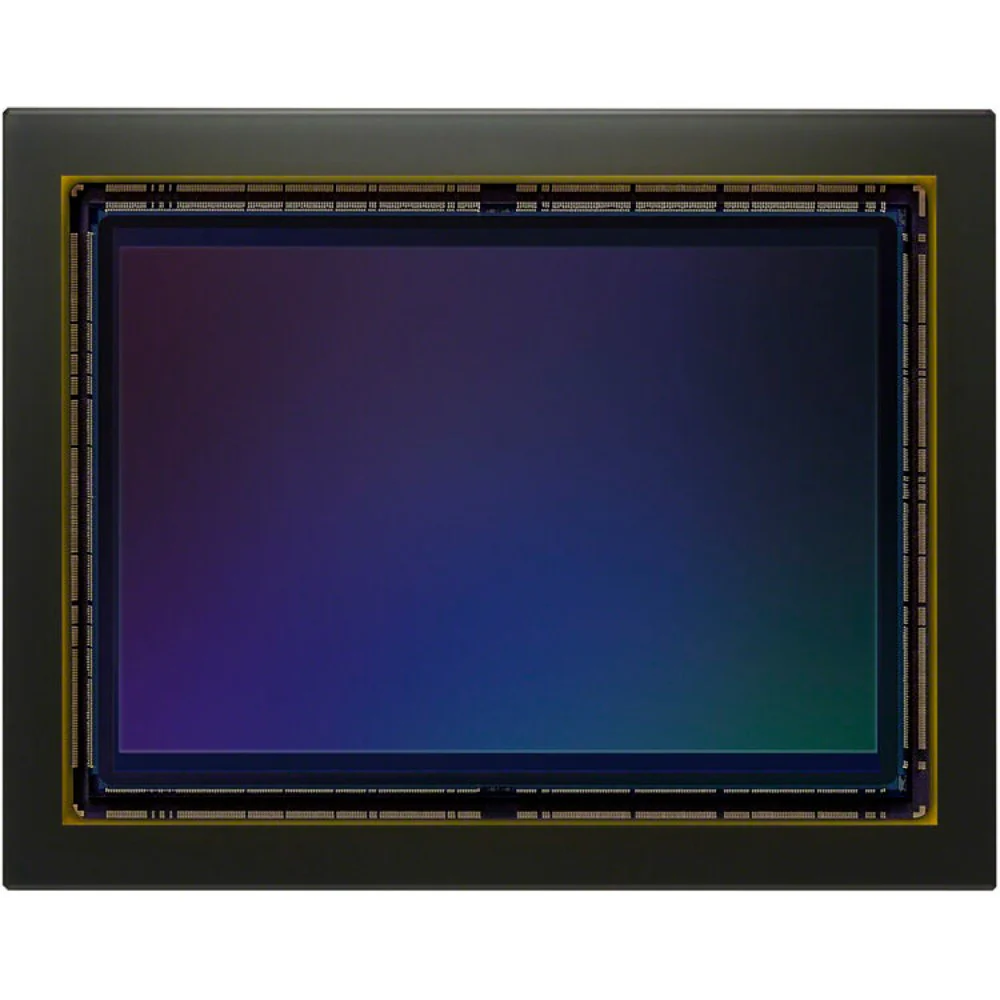 Sony A7R VI with VG-G6 Vertical Grip and Spare NP-SA100 Battery - Image 11