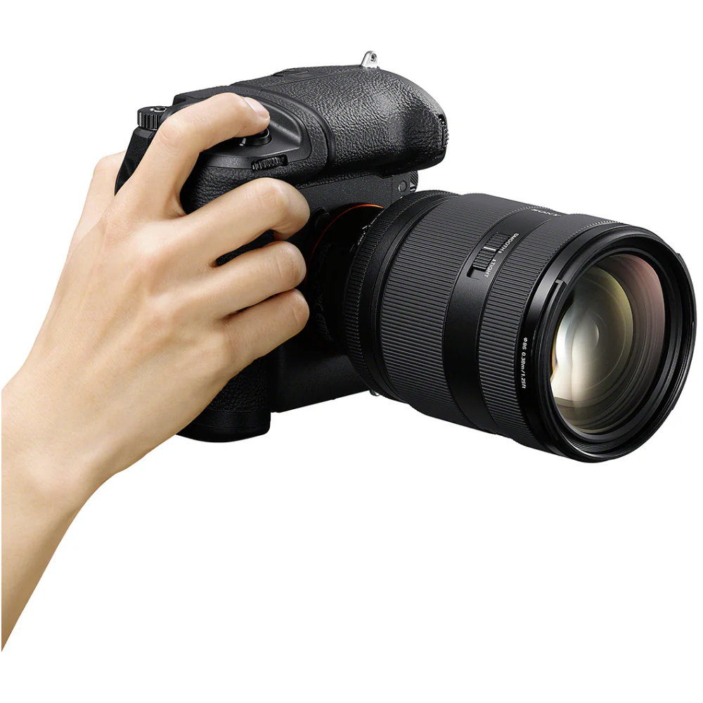 Sony VG-G6 Vertical Grip for Sony A7R VI Mirrorless Camera - Image 12