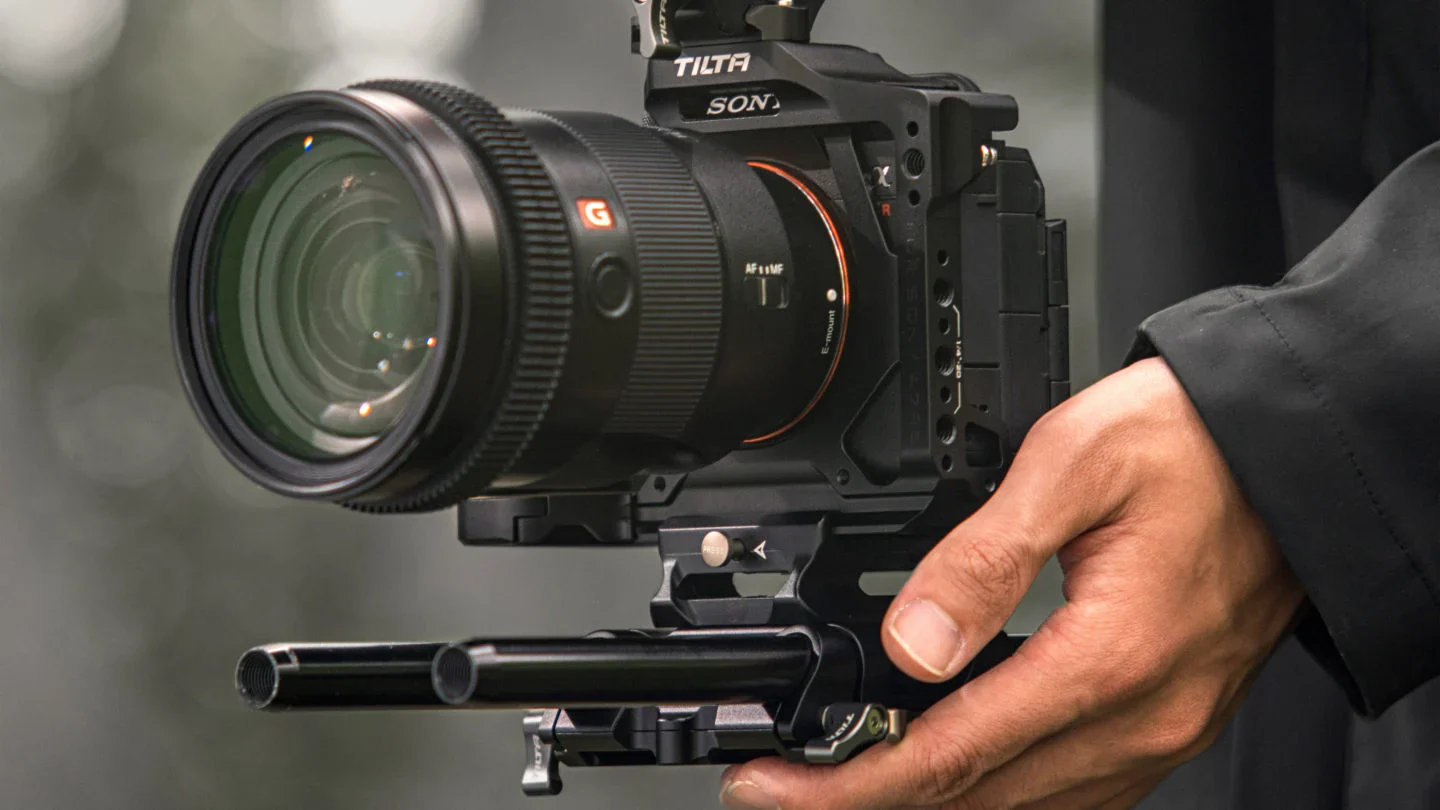 Tilta Sony a7R V Half Cage Lightweight Kit - Black - Image 5