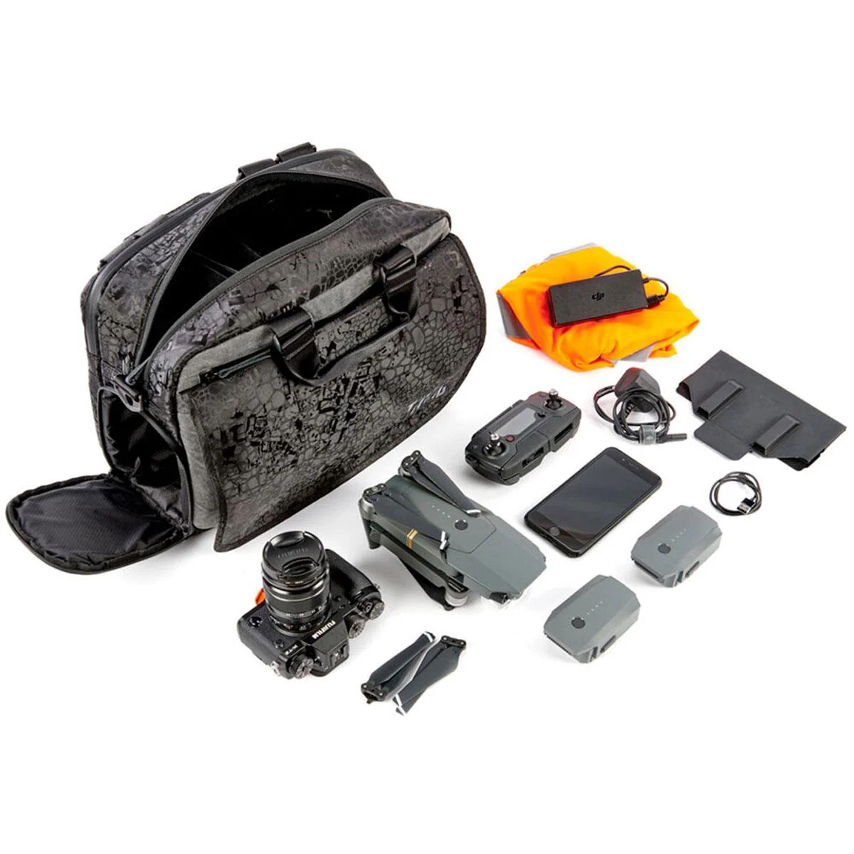 Toxic from 3 Legged Thing - Wraith Camera Messenger Bag Large - Onyx - Image 10