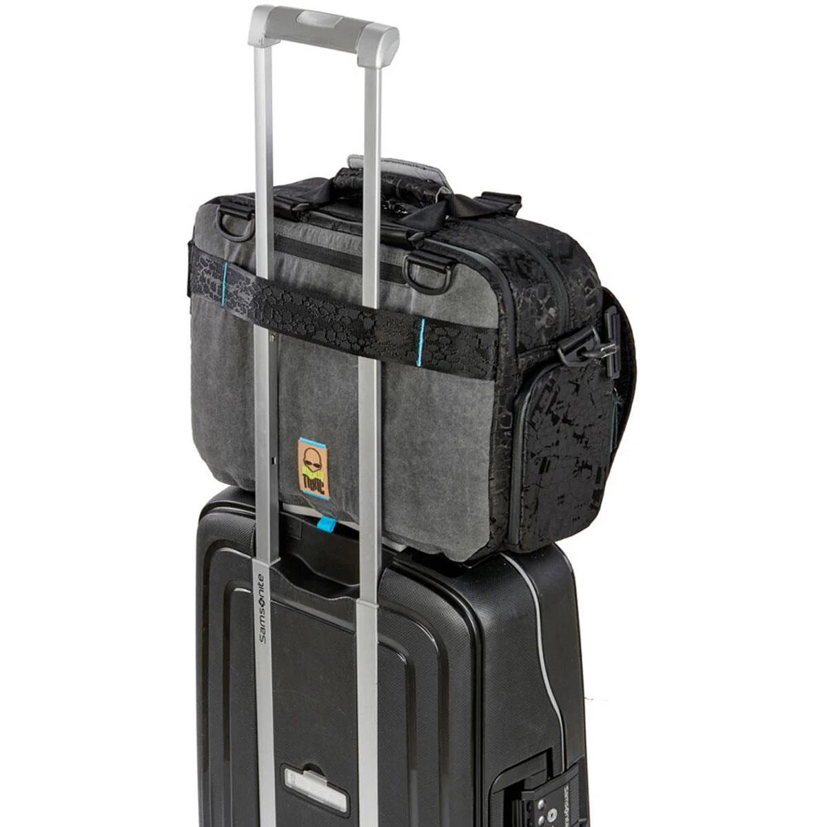 Toxic from 3 Legged Thing - Wraith Camera Messenger Bag Large - Onyx - Image 11