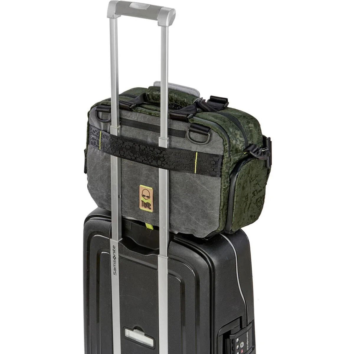 Toxic from 3 Legged Thing - Wraith Camera Messenger Bag Medium - Emerald - Image 10