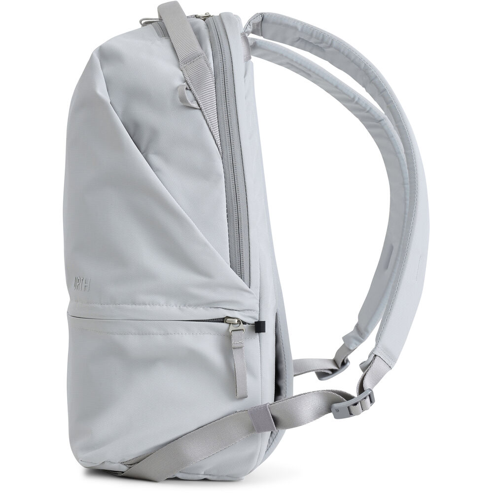 Urth Arkose 20L Backpack + Camera Insert - Image 10