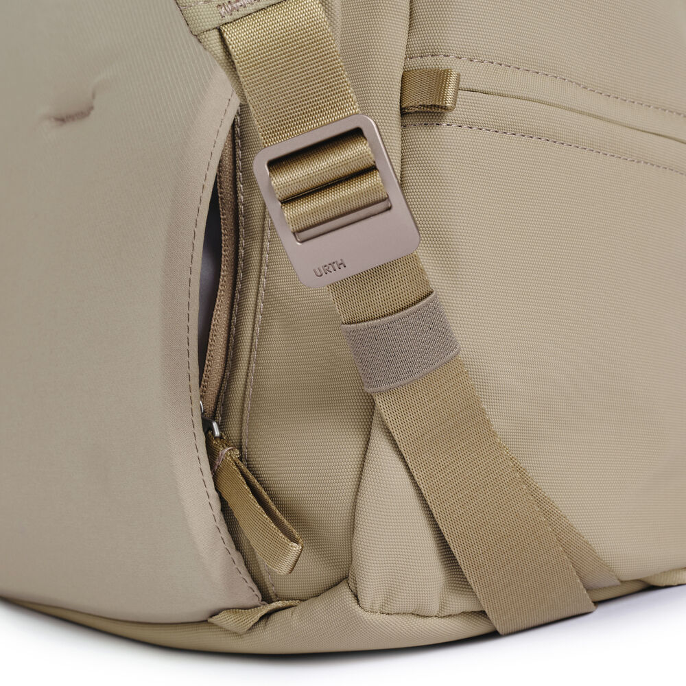 Urth Arkose 20L Backpack + Camera Insert - Image 24