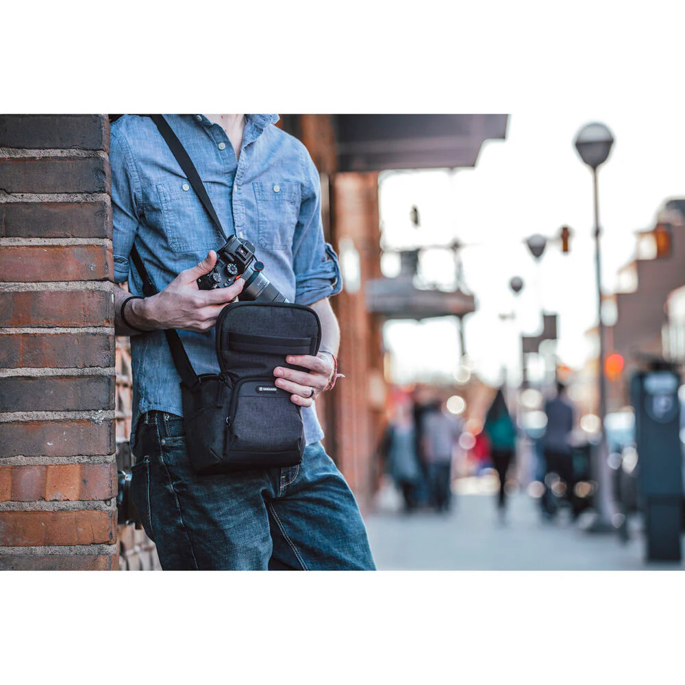 Vanguard Vesta Aspire 15 Camera Bag (2.8L) - Image 11