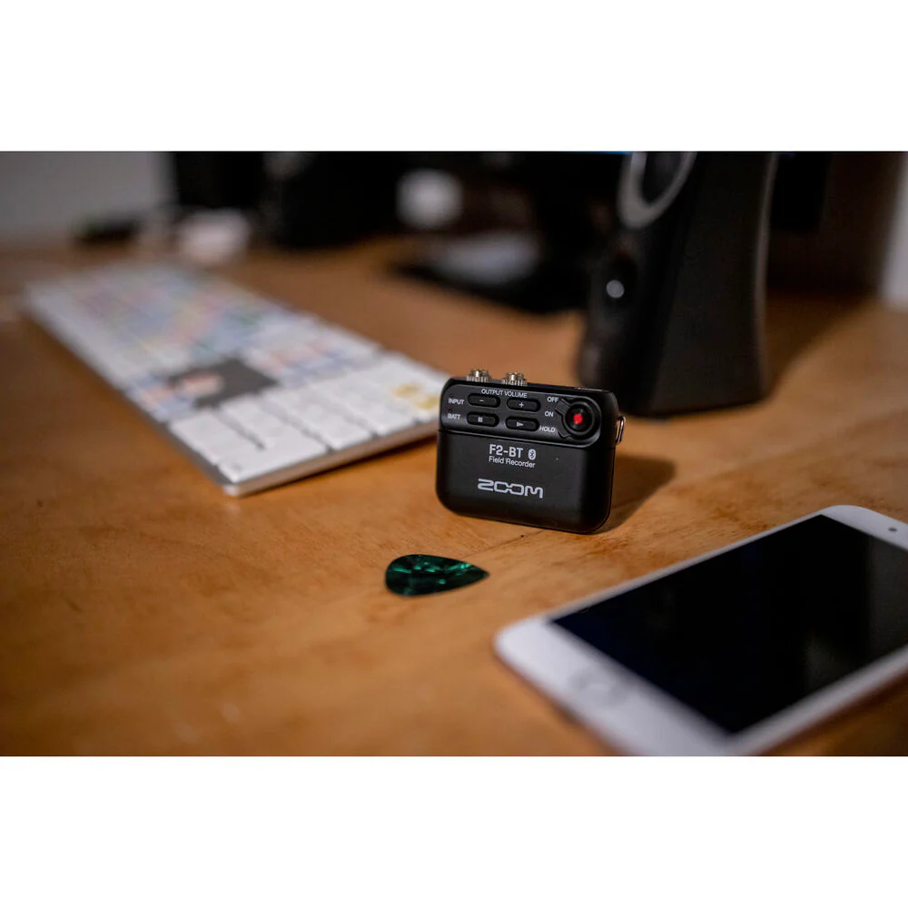 Zoom F2-BT Ultracompact Bluetooth-Enabled Portable Field Recorder with Lavalier Microphone - Image 9